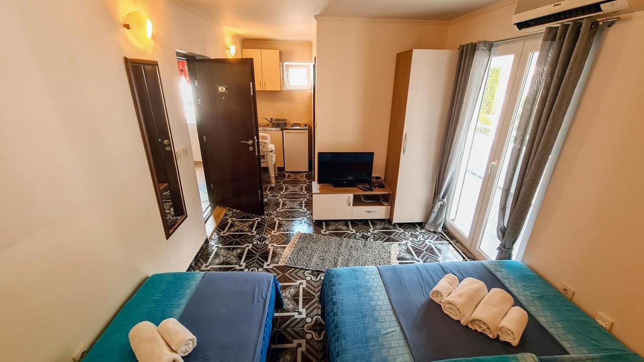 Masa Apartment